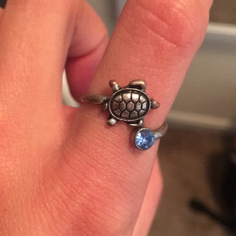 ring - Picture 2 of 3